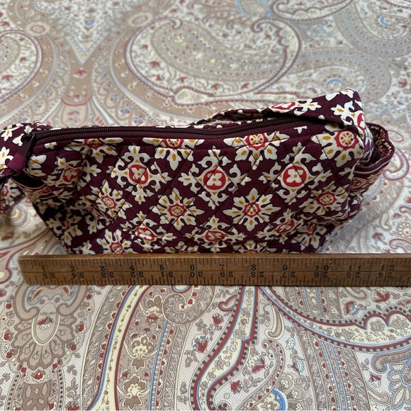Vera Bradley Retired Pattern Medallion Maggie Shoulder Bag - Picture 7 of 7